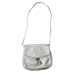 Ganson Woven Faux Leather Tassel Crossbody Bag Ivory Gold Vintage Boho Shimmer